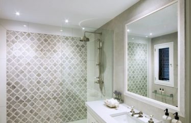 Beachi, Paynes Bay, St. James, Barbados